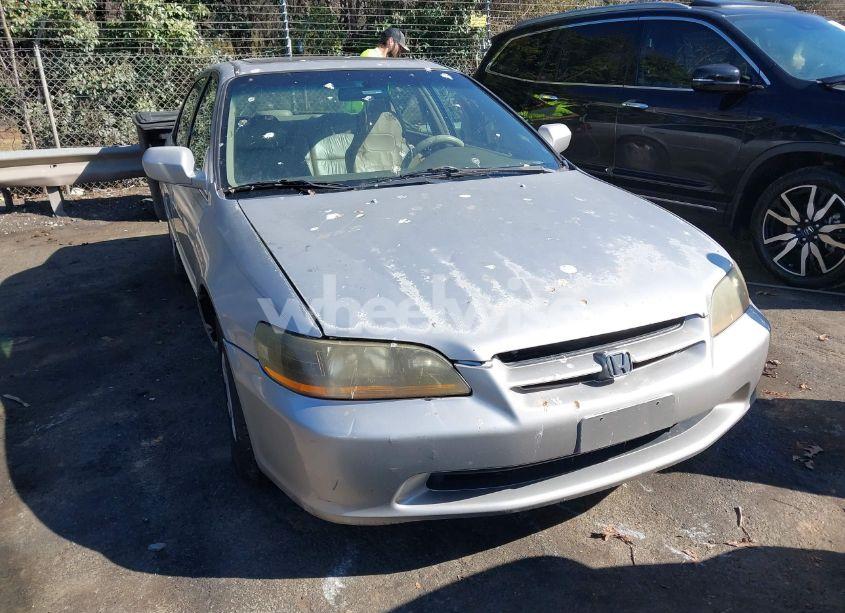 Photo 6 of 1999 Honda Accord EX (VIN 1HGCG5550XA057928)