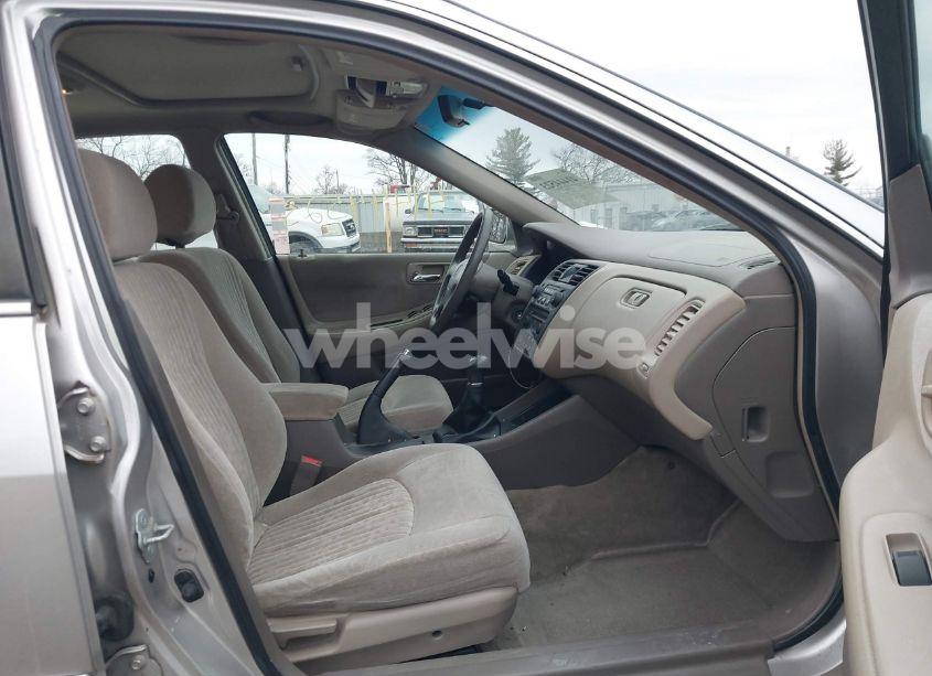 Photo 5 of 1998 Honda Accord EX (VIN 1HGCG5556WA207104)