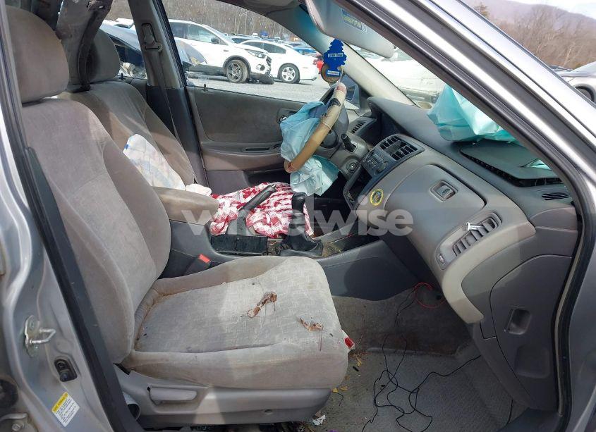 Photo 5 of 2002 Honda Accord 2.3 EX (VIN 1HGCG55652A026112)