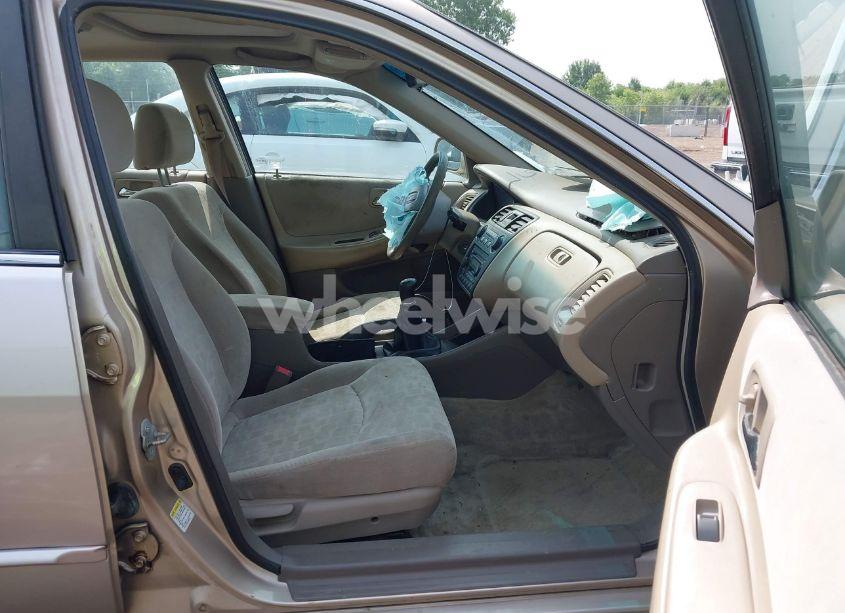 Photo 5 of 2002 Honda Accord 2.3 EX (VIN 1HGCG55652A102699)