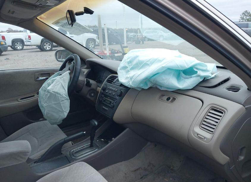 Photo 5 of 2001 Honda Accord 2.3 LX (VIN 1HGCG56401A040981)