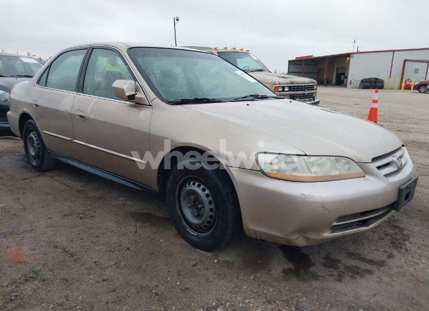 2001 Honda Accord 2.3 LX (VIN 1HGCG56401A068473) main photo