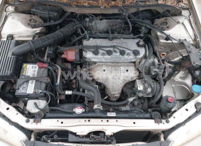 Photo 10 of 2001 Honda Accord 2.3 LX (VIN 1HGCG56401A068473)