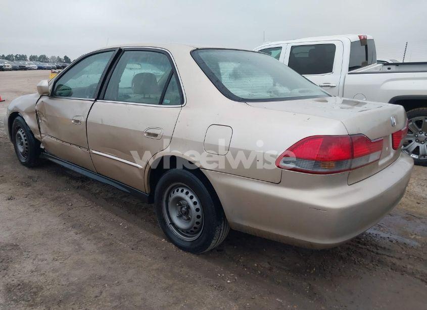 Photo 3 of 2001 Honda Accord 2.3 LX (VIN 1HGCG56401A068473)