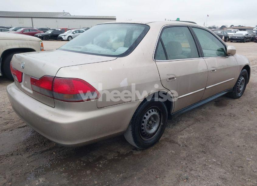 Photo 4 of 2001 Honda Accord 2.3 LX (VIN 1HGCG56401A068473)