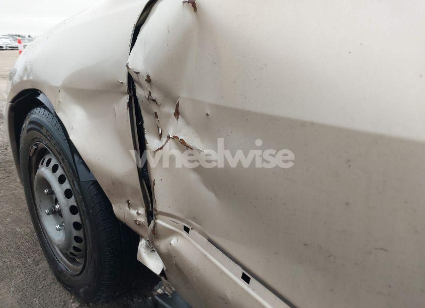 Photo 6 of 2001 Honda Accord 2.3 LX (VIN 1HGCG56401A068473)
