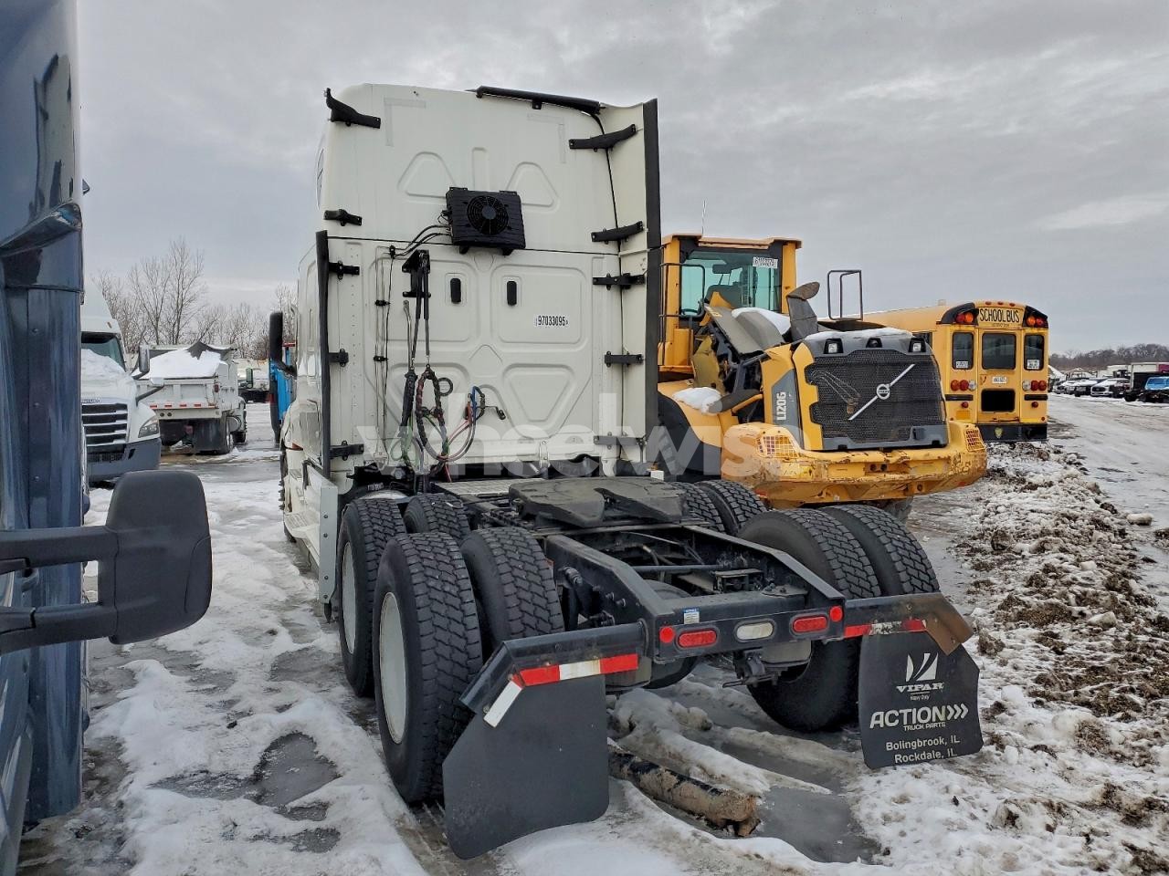 Photo 3 of 2023 FREIGHTLINER CASCADIA 126 SEMI TRUCK (VIN 1HGCG56401A098251)