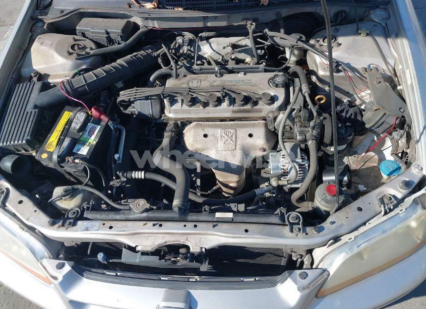 Photo 10 of 1998 Honda Accord LX (VIN 1HGCG5640WA024254)