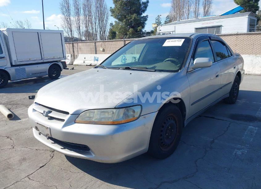 Photo 2 of 1998 Honda Accord LX (VIN 1HGCG5640WA024254)