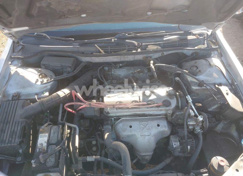 Photo 10 of 1998 Honda Accord LX (VIN 1HGCG5640WA050711)