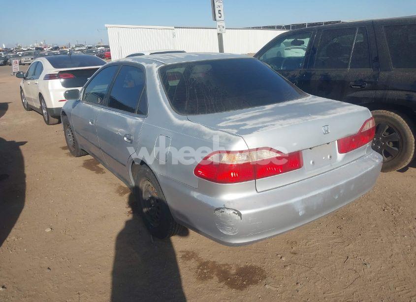 Photo 3 of 1998 Honda Accord LX (VIN 1HGCG5640WA050711)