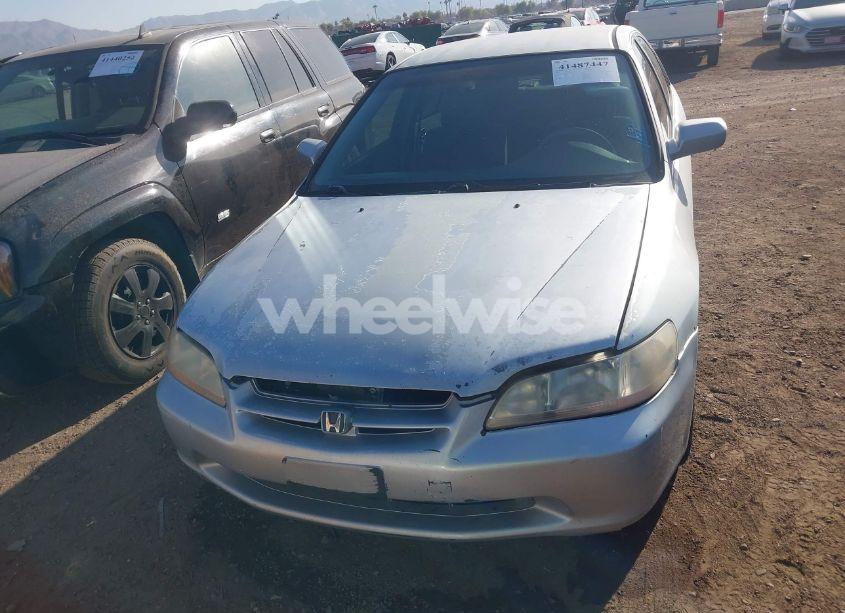 Photo 6 of 1998 Honda Accord LX (VIN 1HGCG5640WA050711)