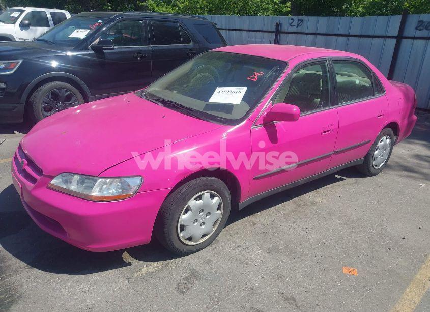 Photo 2 of 1998 Honda Accord LX (VIN 1HGCG5640WA057156)