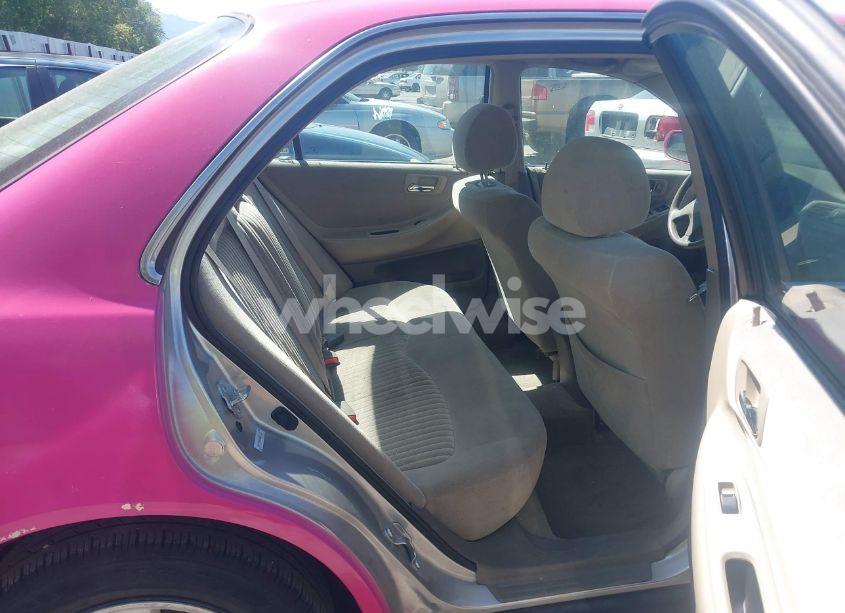 Photo 8 of 1998 Honda Accord LX (VIN 1HGCG5640WA057156)