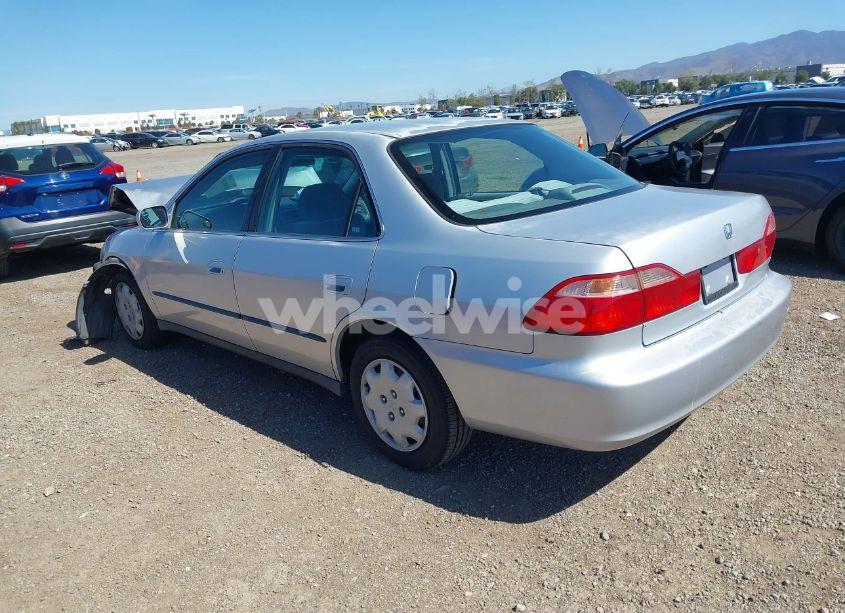 Photo 3 of 1998 Honda Accord LX (VIN 1HGCG5640WA079559)