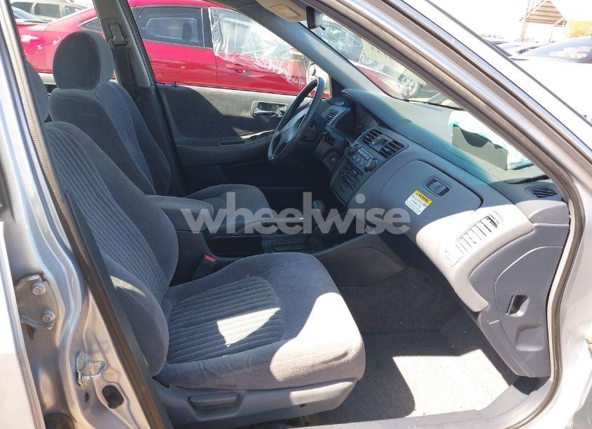 Photo 5 of 1998 Honda Accord LX (VIN 1HGCG5640WA079559)