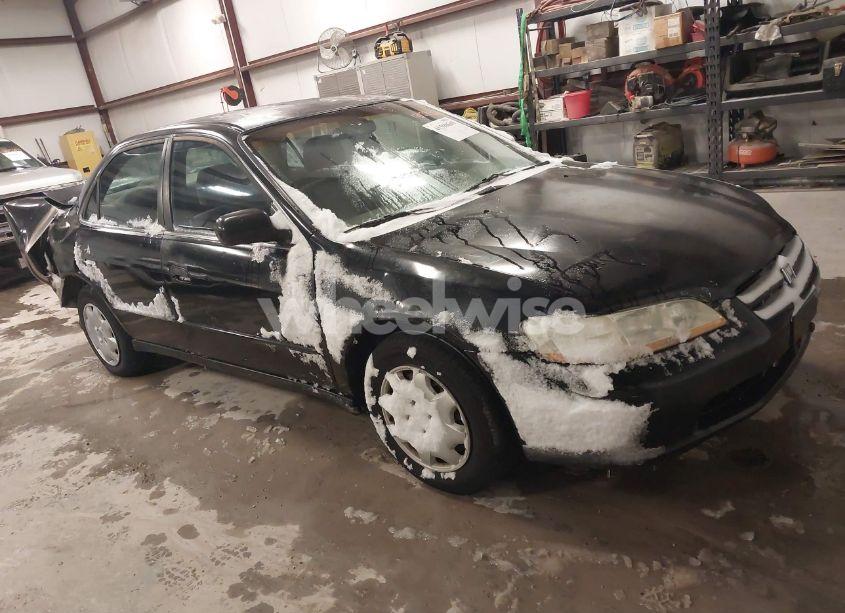 1998 Honda Accord LX (VIN 1HGCG5640WA212174) main photo