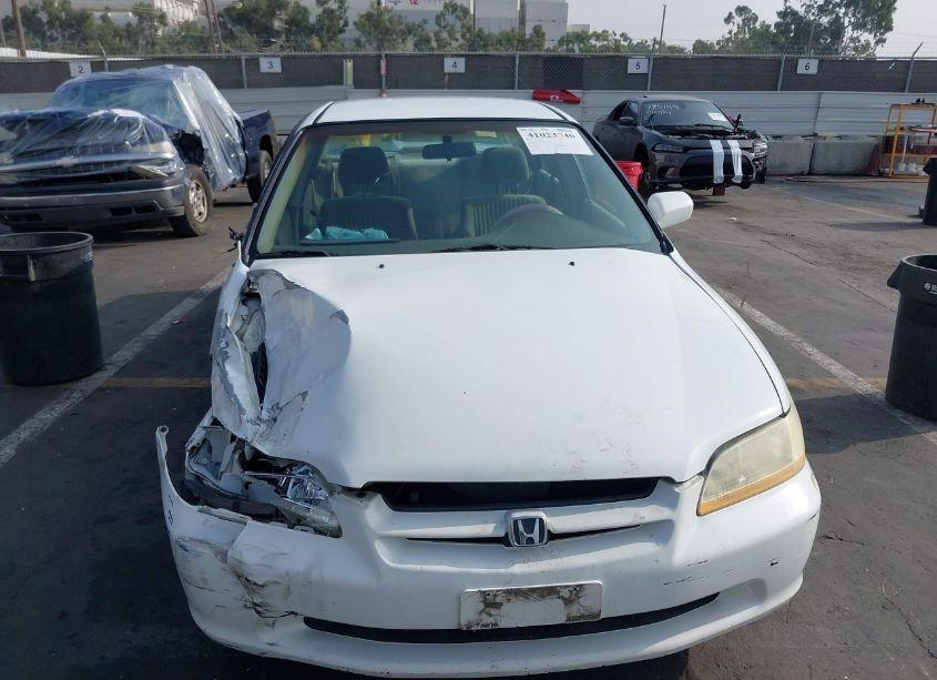 Photo 12 of 1998 Honda Accord SDN LX (VIN 1HGCG5640WA266137)