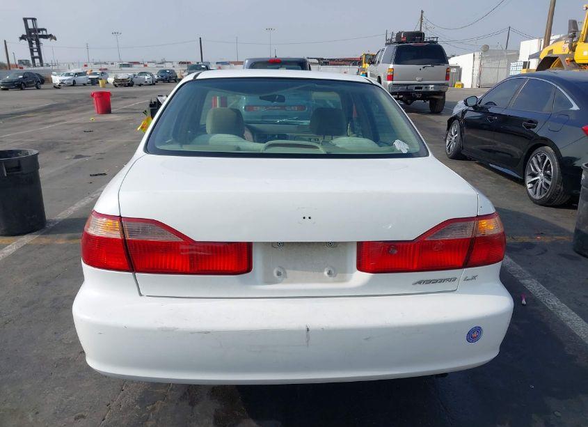 Photo 16 of 1998 Honda Accord SDN LX (VIN 1HGCG5640WA266137)