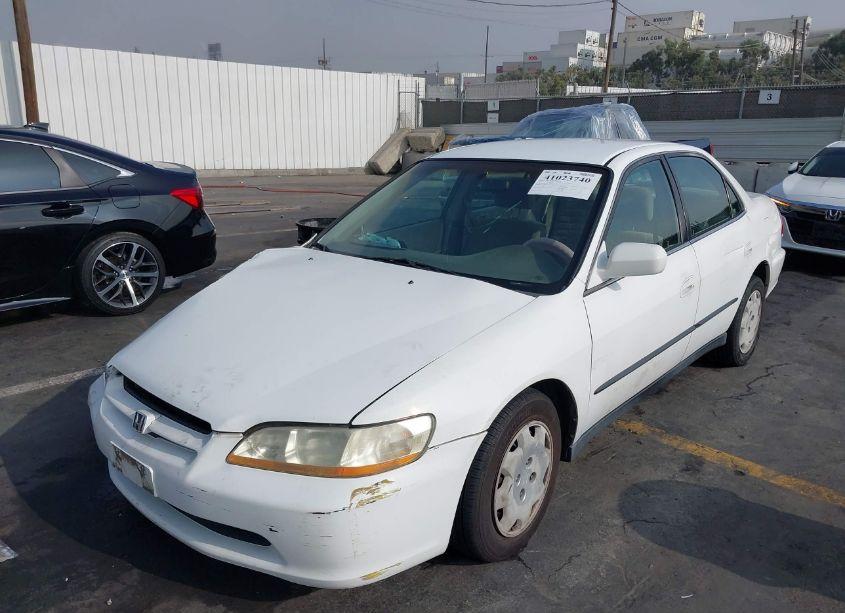Photo 2 of 1998 Honda Accord SDN LX (VIN 1HGCG5640WA266137)