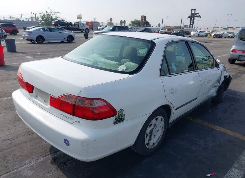 Photo 4 of 1998 Honda Accord SDN LX (VIN 1HGCG5640WA266137)