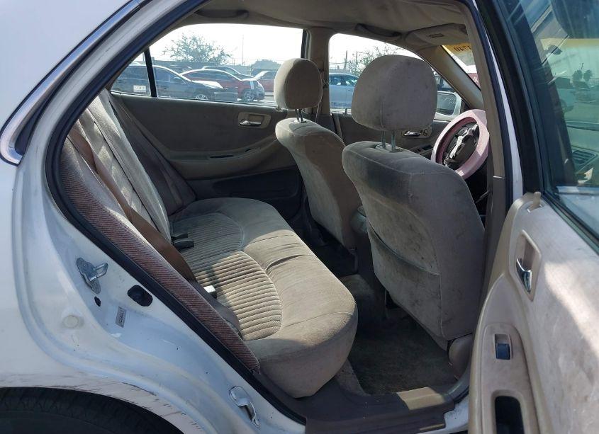 Photo 8 of 1998 Honda Accord SDN LX (VIN 1HGCG5640WA266137)