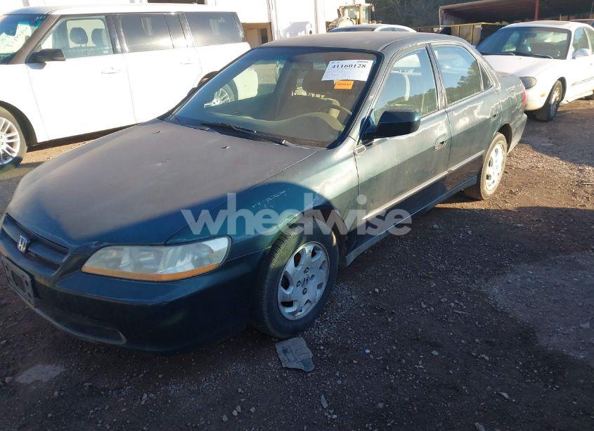 Photo 2 of 1999 Honda Accord LX (VIN 1HGCG5640XA105787)