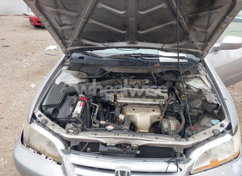 Photo 10 of 2001 Honda Accord 2.3 LX (VIN 1HGCG56411A129927)