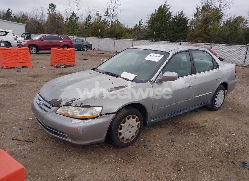 Photo 2 of 2001 Honda Accord 2.3 LX (VIN 1HGCG56411A129927)