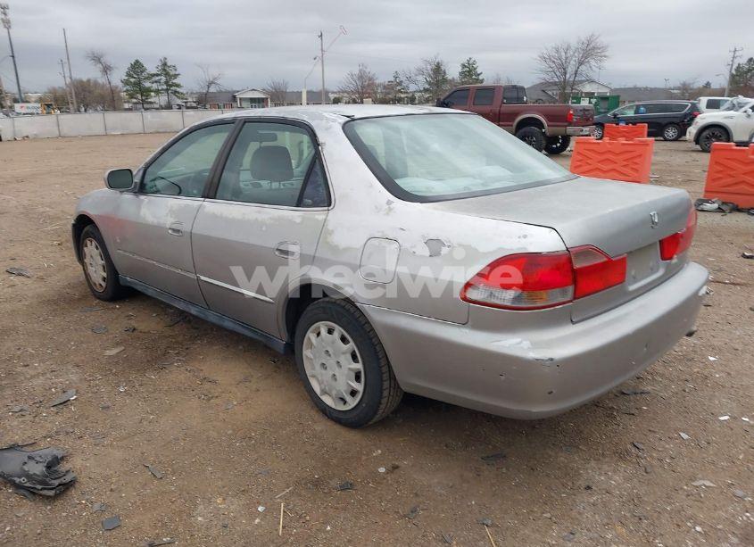 Photo 3 of 2001 Honda Accord 2.3 LX (VIN 1HGCG56411A129927)