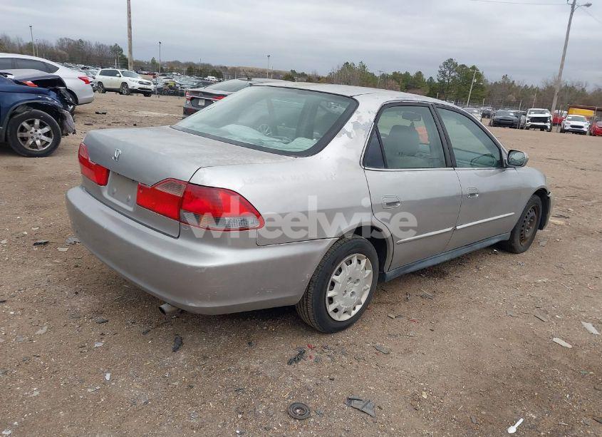 Photo 4 of 2001 Honda Accord 2.3 LX (VIN 1HGCG56411A129927)