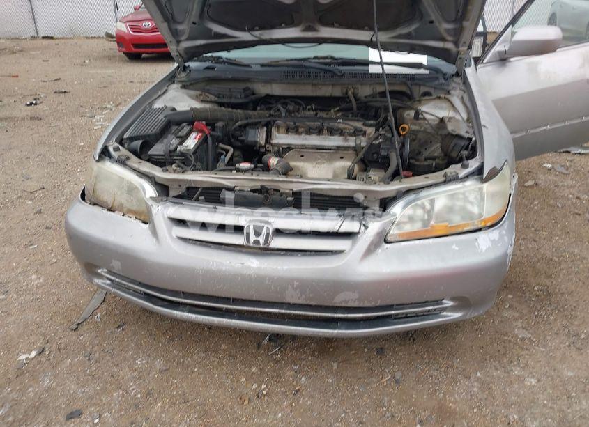 Photo 6 of 2001 Honda Accord 2.3 LX (VIN 1HGCG56411A129927)