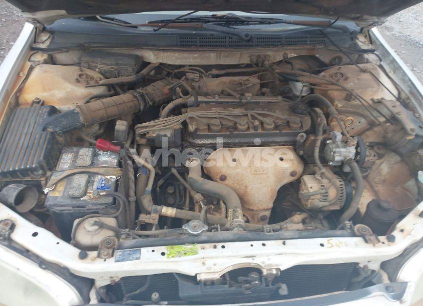 Photo 10 of 2002 Honda Accord 2.3 LX (VIN 1HGCG56412A078172)