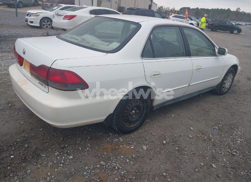 Photo 4 of 2002 Honda Accord 2.3 LX (VIN 1HGCG56412A078172)