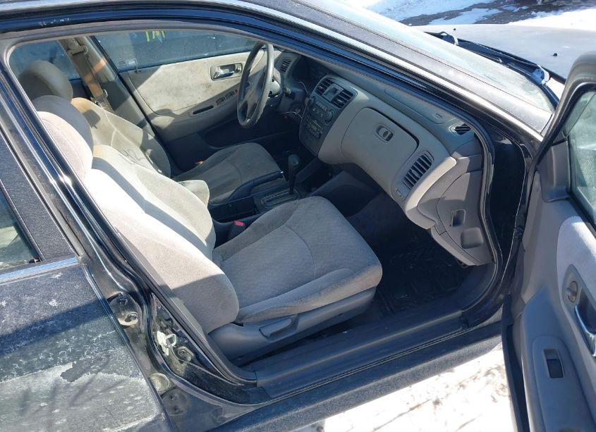Photo 5 of 2002 Honda Accord 2.3 LX (VIN 1HGCG56412A118671)