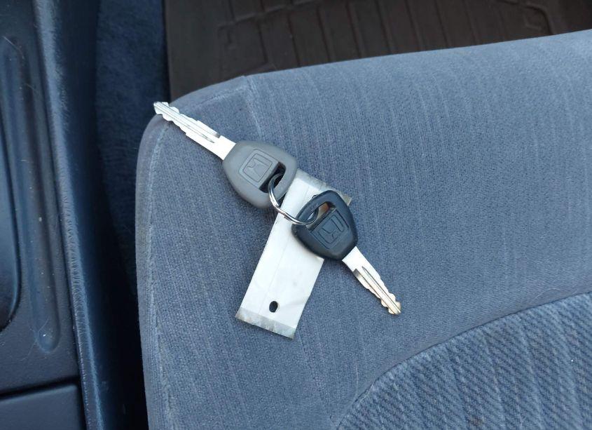 Photo 11 of 1998 Honda Accord LX (VIN 1HGCG5641WA021041)