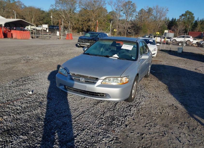 Photo 2 of 1998 Honda Accord LX (VIN 1HGCG5641WA021041)