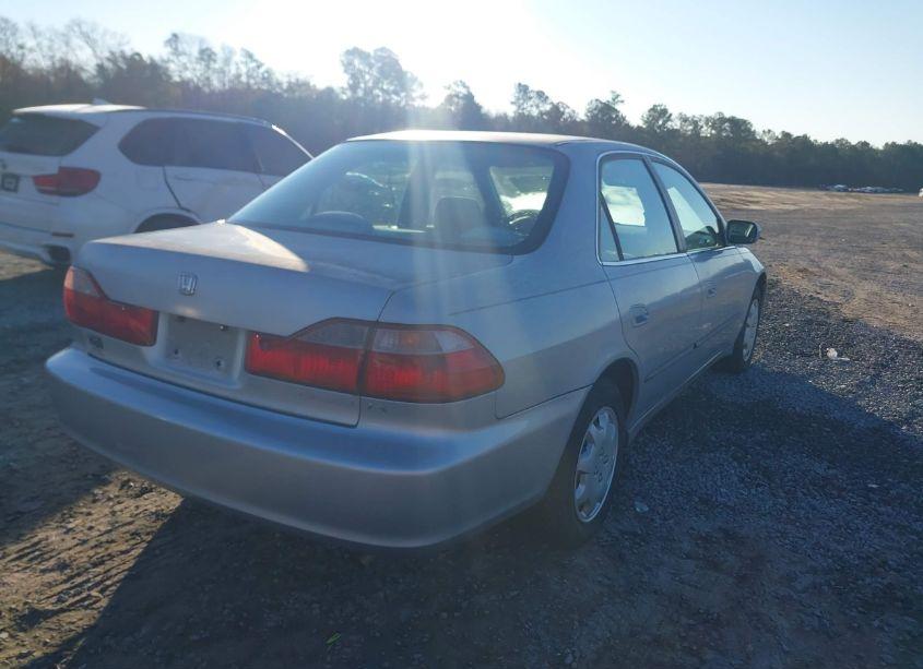 Photo 4 of 1998 Honda Accord LX (VIN 1HGCG5641WA021041)