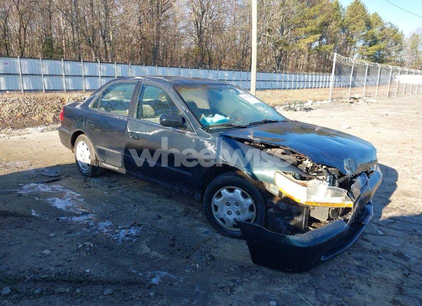 1998 Honda Accord LX (VIN 1HGCG5641WA028166) main photo