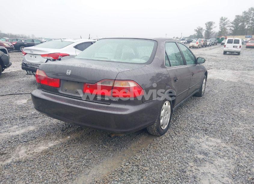 Photo 4 of 1998 Honda Accord LX (VIN 1HGCG5641WA167830)