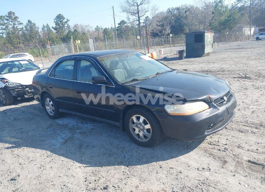 1998 Honda Accord LX (VIN 1HGCG5641WA215469) main photo