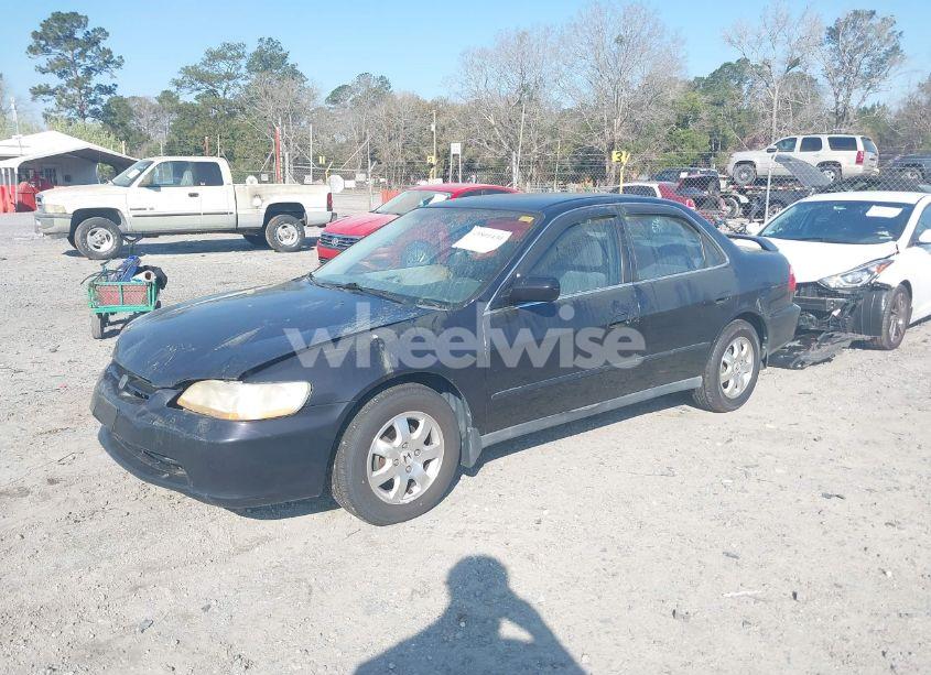 Photo 2 of 1998 Honda Accord LX (VIN 1HGCG5641WA215469)