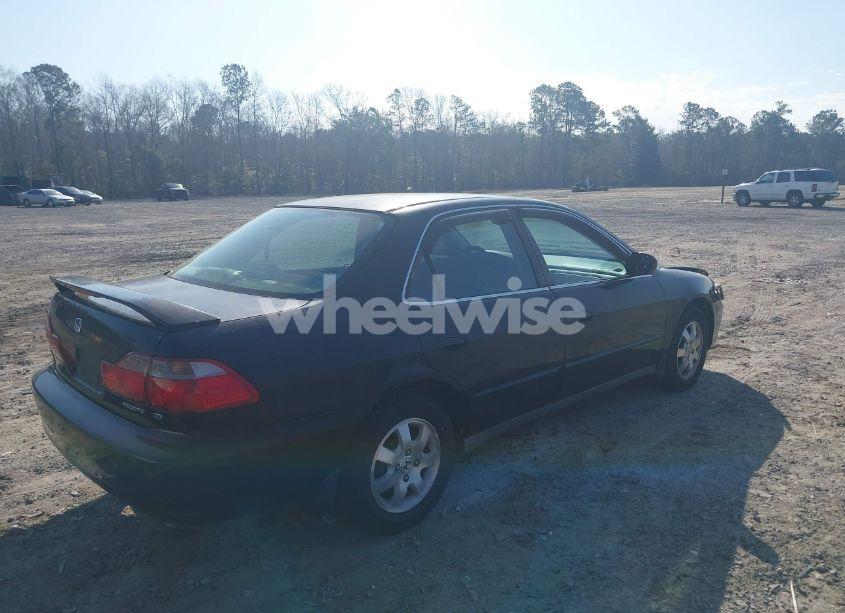 Photo 4 of 1998 Honda Accord LX (VIN 1HGCG5641WA215469)