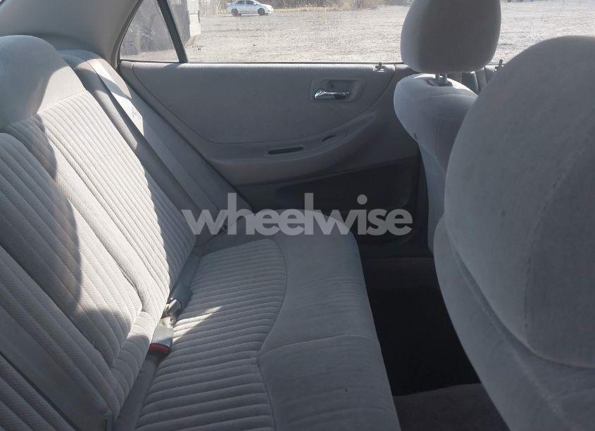 Photo 8 of 1998 Honda Accord LX (VIN 1HGCG5641WA215469)