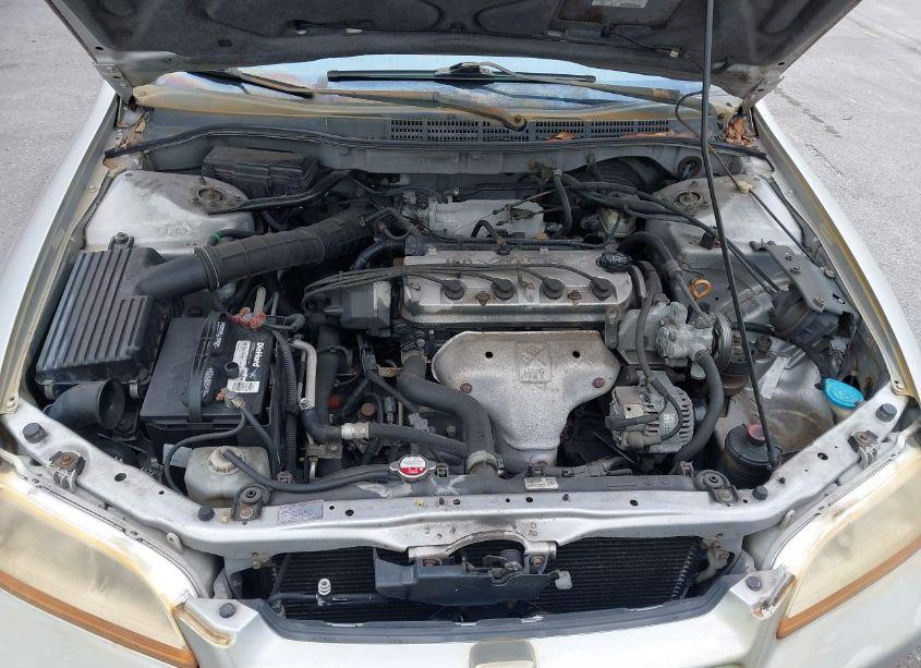 Photo 10 of 2000 Honda Accord 2.3 LX (VIN 1HGCG5641YA024833)