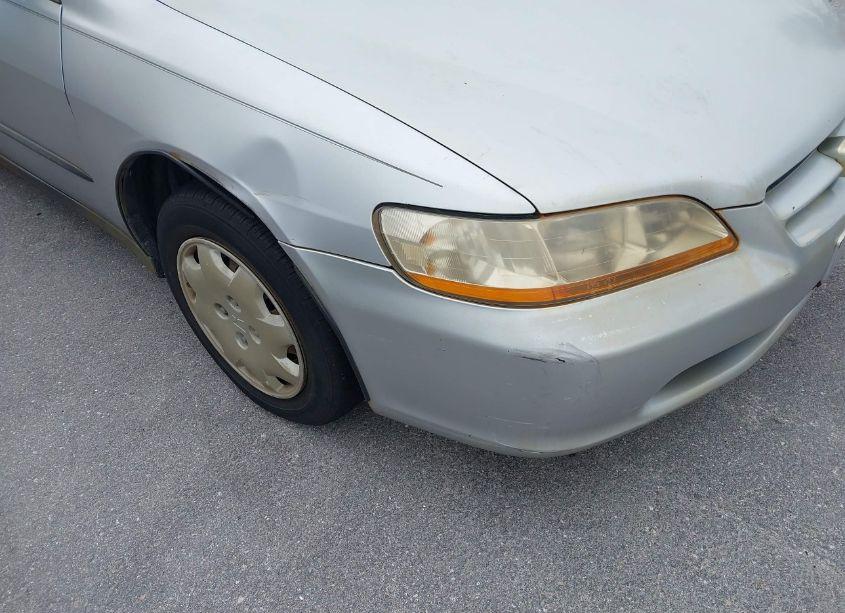 Photo 6 of 2000 Honda Accord 2.3 LX (VIN 1HGCG5641YA024833)