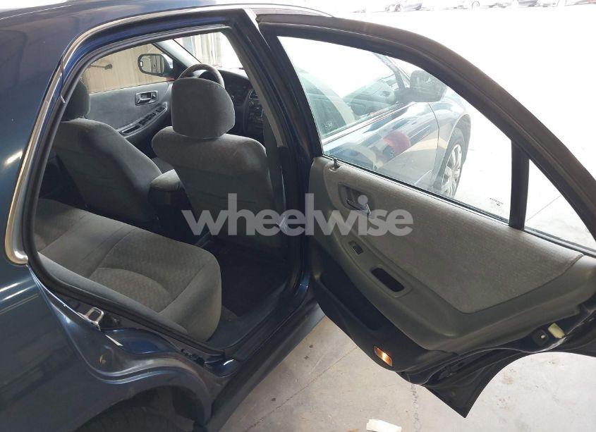 Photo 8 of 2001 Honda Accord 2.3 LX (VIN 1HGCG56421A120475)