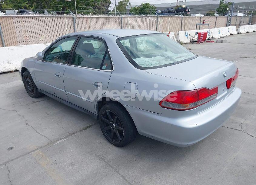 Photo 3 of 2001 Honda Accord SDN LX (VIN 1HGCG56421A123022)