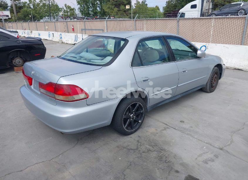 Photo 4 of 2001 Honda Accord SDN LX (VIN 1HGCG56421A123022)