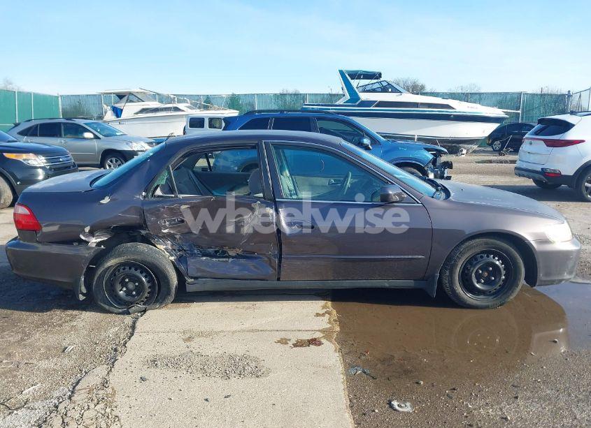 Photo 13 of 1998 Honda Accord LX (VIN 1HGCG5642WA046417)